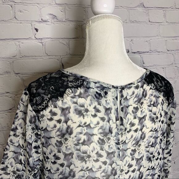 Lumiere Black and white floral semi-sheer lace shoulder long sleeve top - Picture 8 of 11